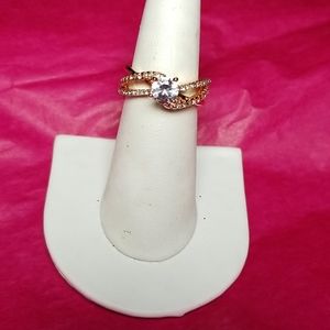 White sapphire crystal ring in Rose gold